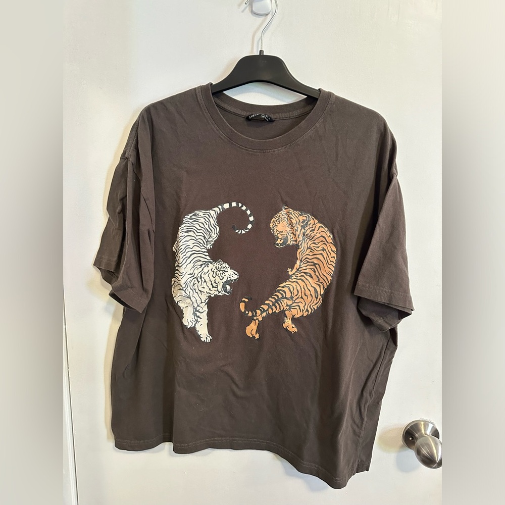 SHEIN Tiger over-sized slouchy T-Shirt S